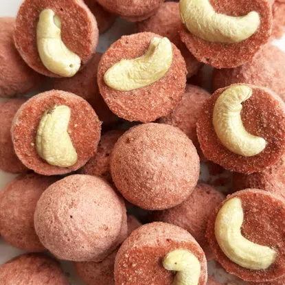 LYO jahodové košíčky s kešu 5 x 125 g
